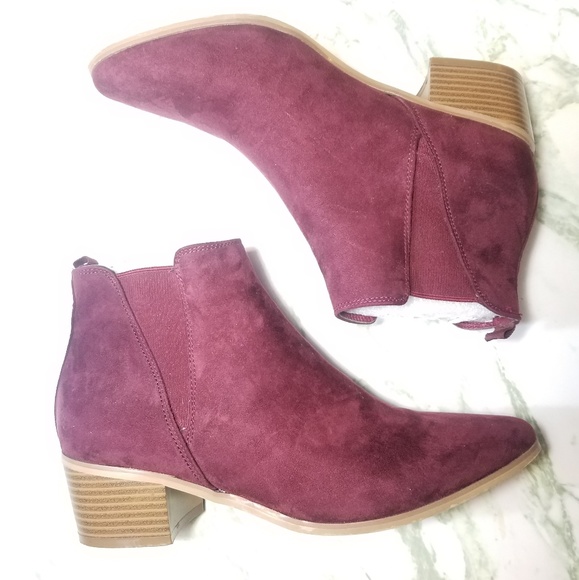 Wet Seal Shoes - Maroon ankle booties size 9